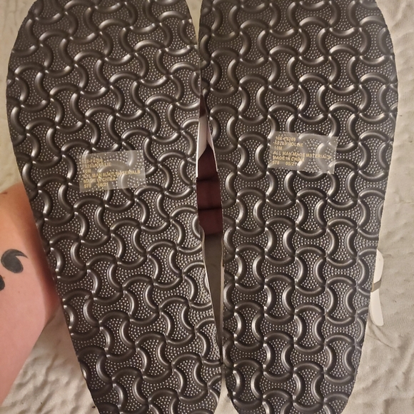 White birkenstock style sandals - Picture 2 of 2